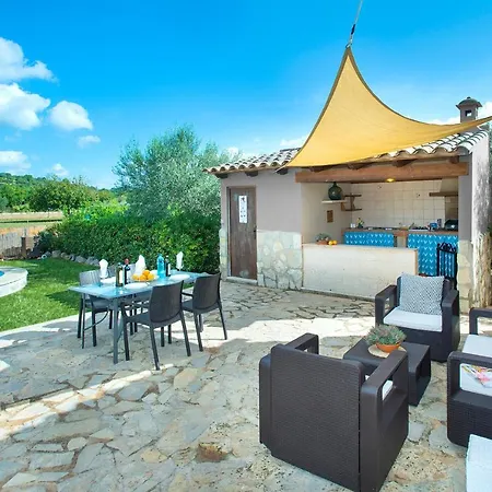 Owl Garreta - Rustic With Mountain Views Villa